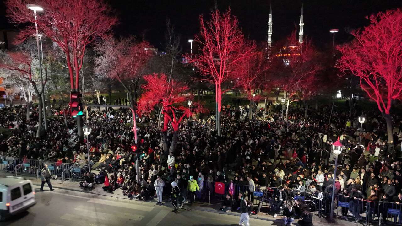 24 yılın ardından gelen zafer Konya’da dev ekranda verildi 5